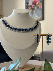 Serene Splendor: Neckline Embrace Necklace