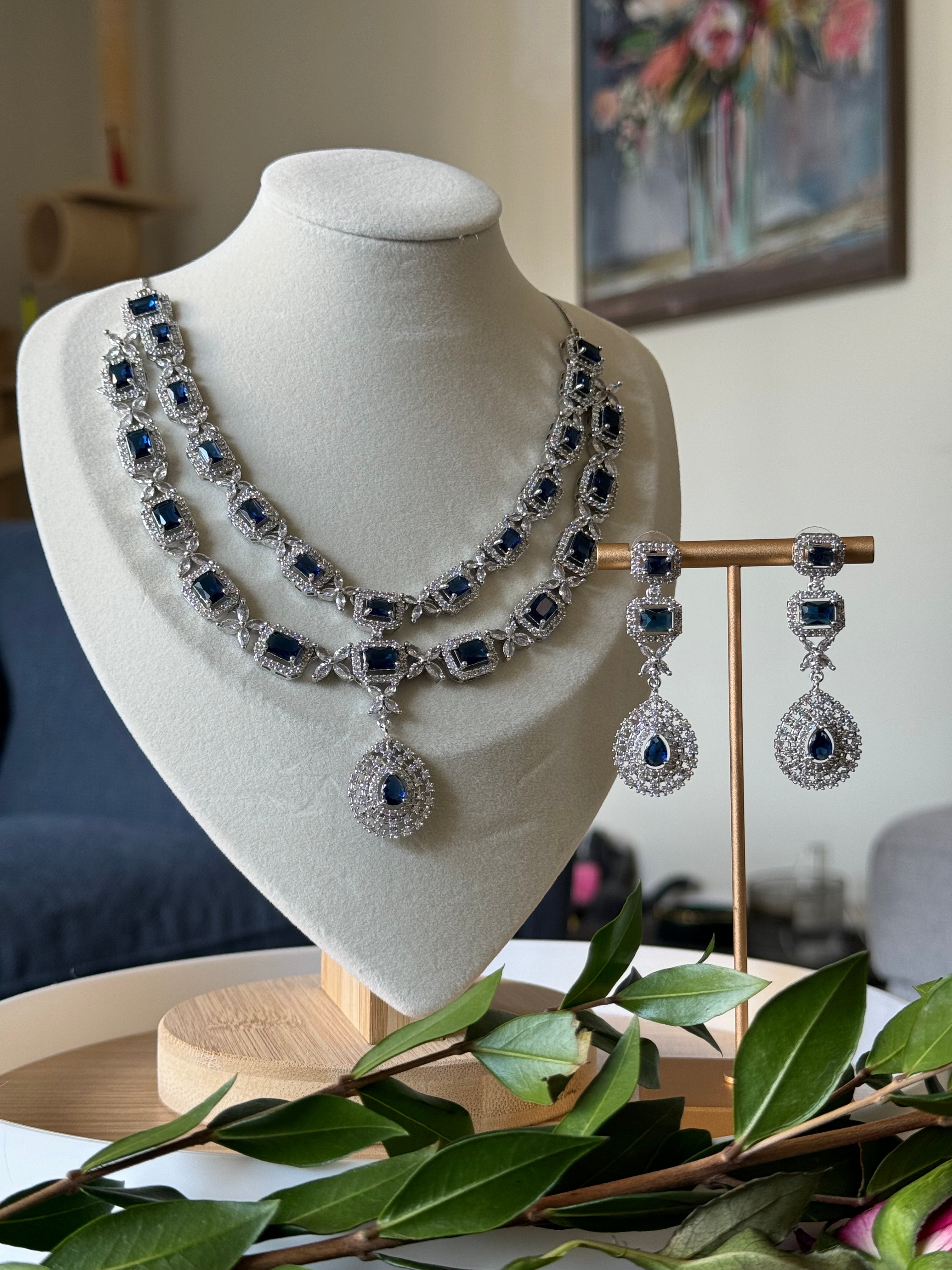 Drops of Elegance: A Royal Necklace Statement